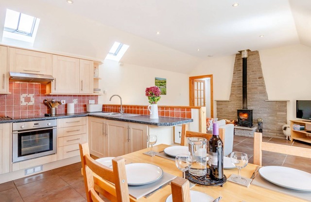 2 bedroom accommodation in Glenfarg
