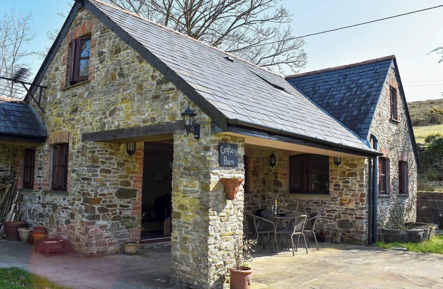 2 bedroom accommodation in Brentor