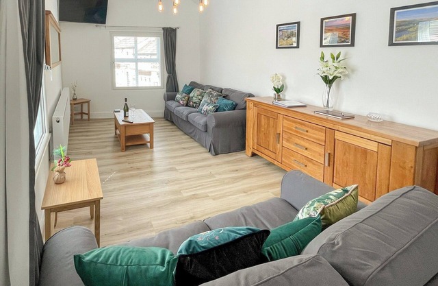 A large and spacious apartment located in Glossop market town on the edge of the Peak District.