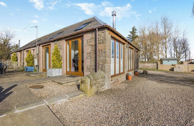 Alojamiento de 2 habitaciones en Tealing, near Dundee