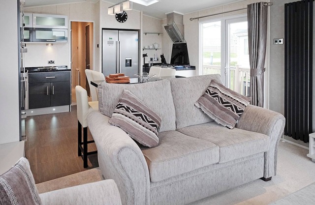 Luxurious and spacious holiday home with one double with en suite shower and one twin.