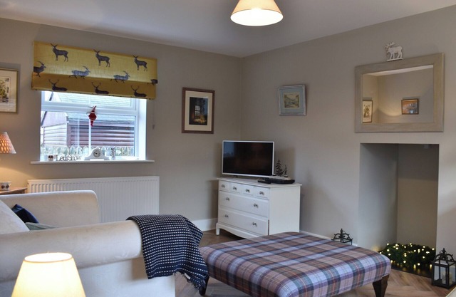 Discover tranquillity at Poppy Cottage, a two-bedroom holiday haven in Kirkoswald, Cumbria.