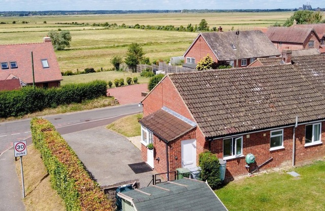2 bedroom accommodation in Reedham