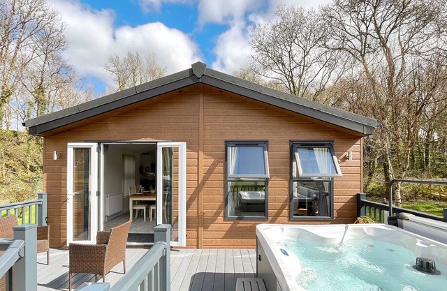 2 bedroom accommodation in Notter Bridge, Saltash