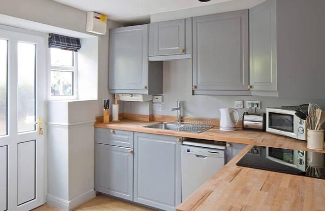 2 bedroom accommodation in Terrington, near Claxton