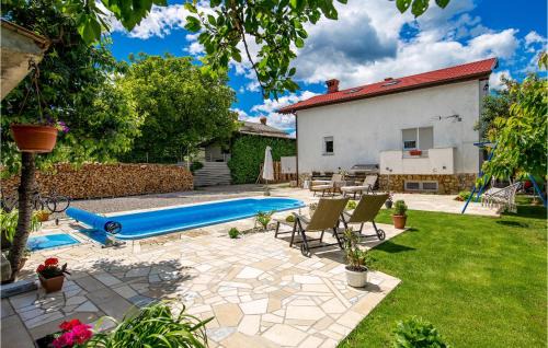 2 Bedroom Amazing Apartment In Drazice