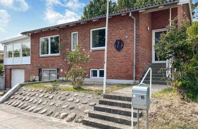 2 bedroom amazing home in Asaa