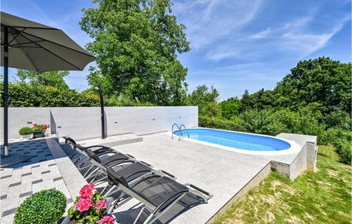 2 Bedroom Amazing Home In Seketin