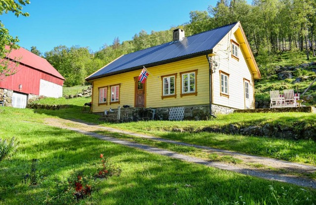 2 Bedroom Amazing Home In Farsund