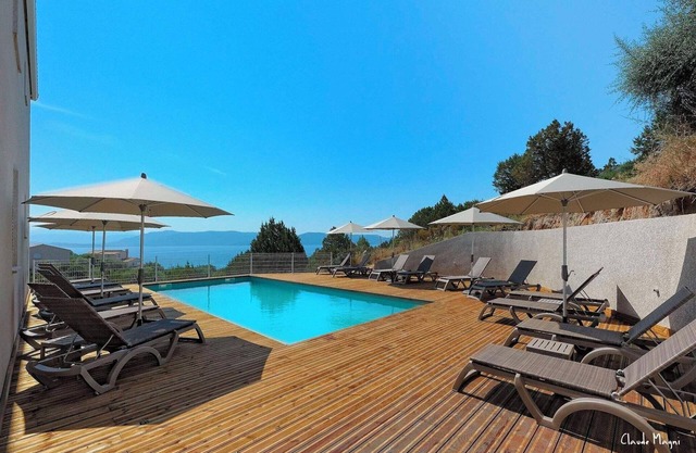 2 bedroom apartment sea view pool access giovanello