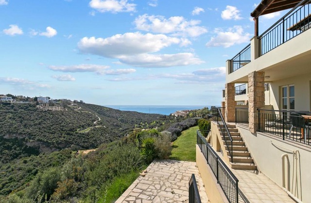 2 bedroom Apartment Avdimou with stunning sea views, Aphrodite Hills Resort