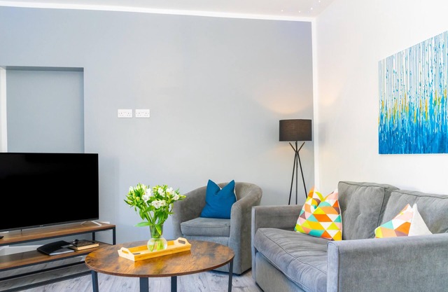 2 Bedroom Apartment by Central Serviced Apartments
