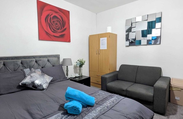 2 Bedroom Apartment