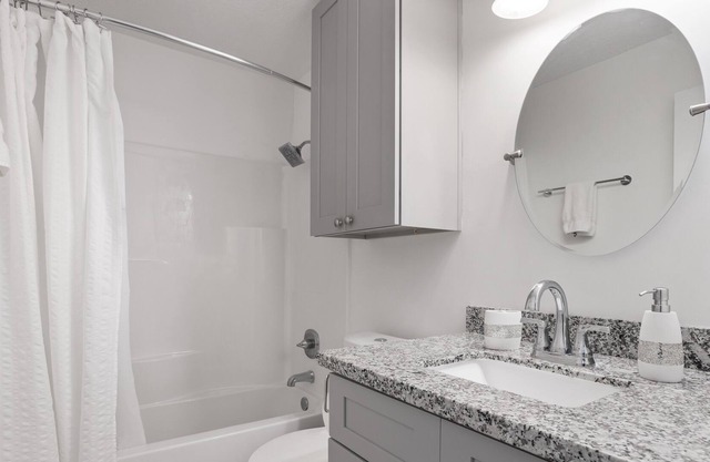 2 Bedroom Apartment in Iowa, La #1