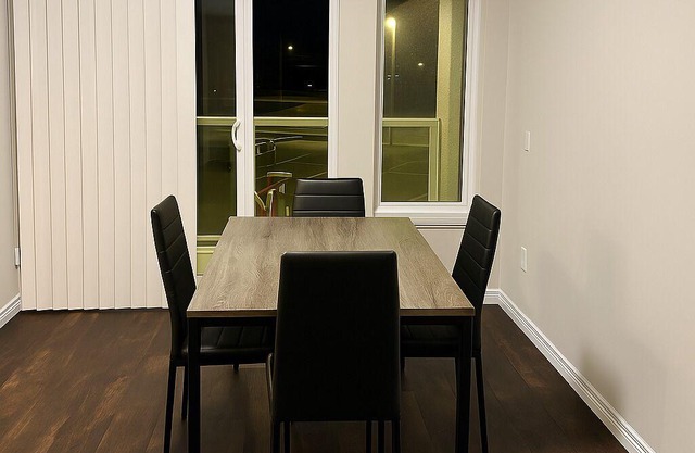 2-bedroom apartment in nice Milton with AC, fitness room, WiFi