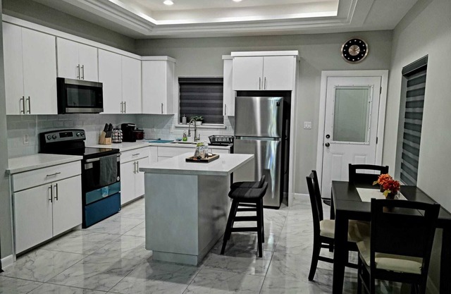 2-bedroom Apartment in San Juan near stores