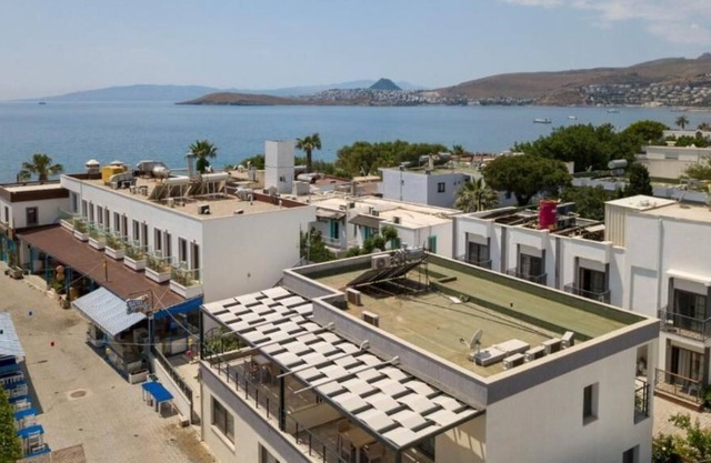 2 Bedroom Apartment, on the beach in Yahsi