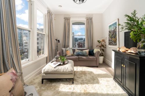 2 Bedroom Apartment where Modern Luxury meets Historic charm