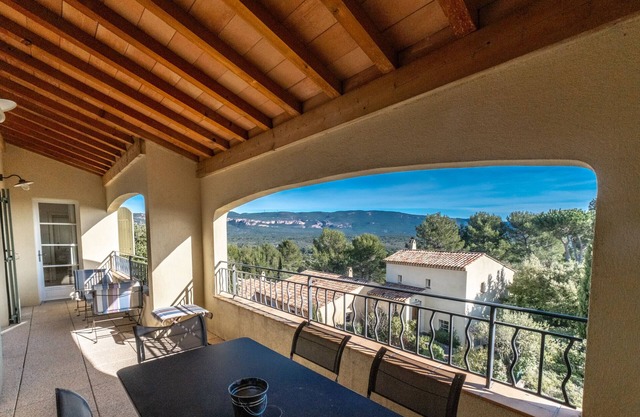 2 BEDROOM APARTMENT WITH TERRACE (N°523)
