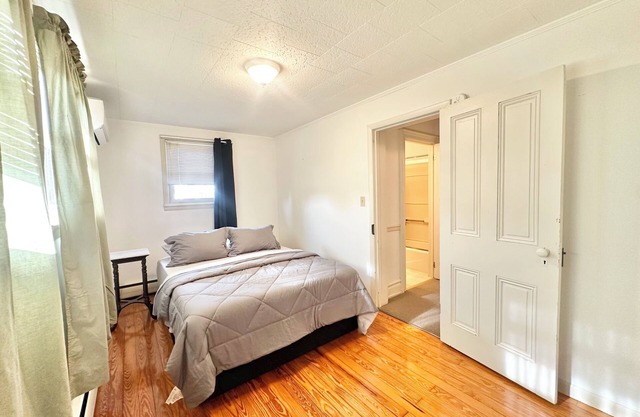 2 Bedroom Apartment with AC in charming Danville
