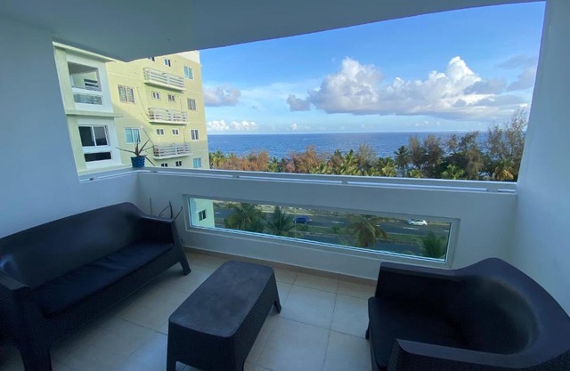 2 bedroom apartment with ocean view