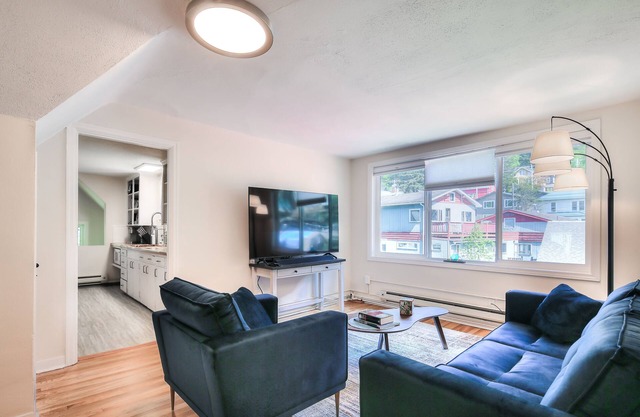 2-bedroom apartment with view in Downtown Juneau