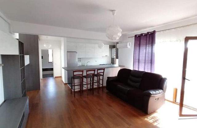 2 Bedroom apt with Balcony in floresti