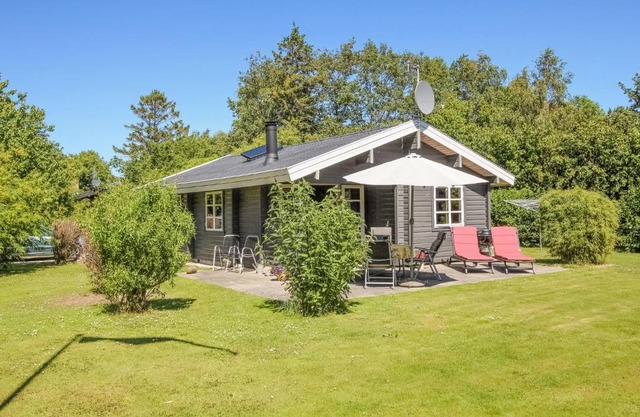 2 Bedroom Awesome Home In Samsø