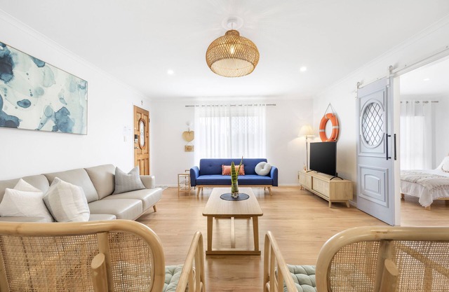2 Bedroom Beach Home Hervey Bay & New Fit Out