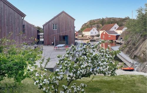 2 Bedroom Beautiful Apartment In Søgne