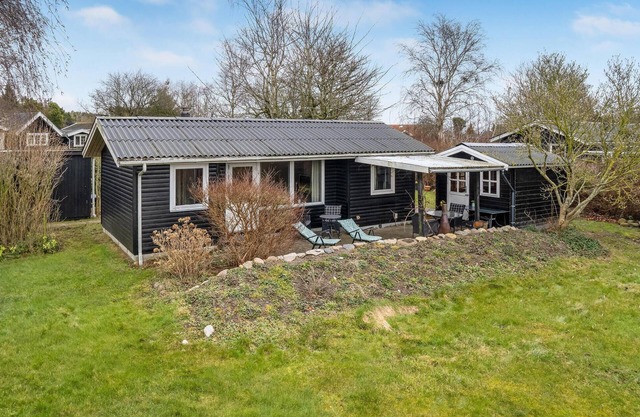 Hermosa casa de 2 dormitorios en Bogø.