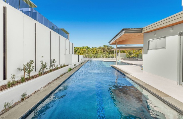2 Bedroom Bokarina Beach Front