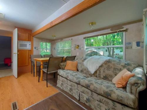 2-bedroom Camper Trailer Cottage #1