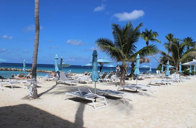 2 Bedroom Condo 7 Mile Beach - #207 Sunset Cove