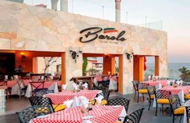 2 Bedroom Condo in Enchanting Cabo San Lucas with Hotel Amenities