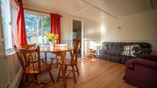 2-Bedroom Cottage #3 - Sugar Pine