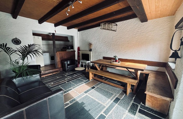 2 Bedroom Cottage in Le Bonhomme