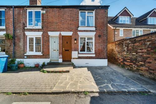 2 Bedroom Cottage in Haslemere 2 X Double Beds