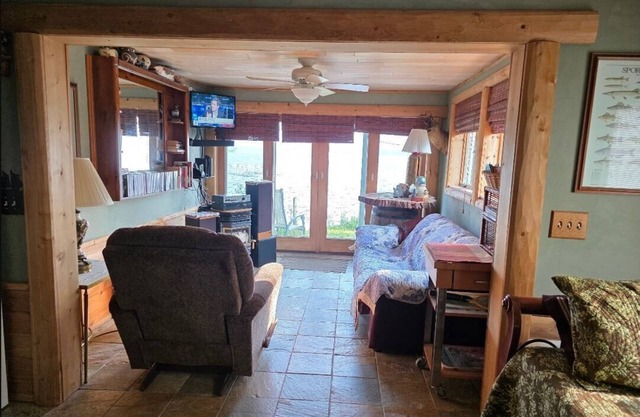 2-bedroom Cottage on Long Lake near Alpena