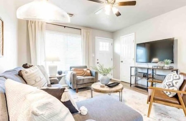2-Bedroom Cottage w/ KING bed