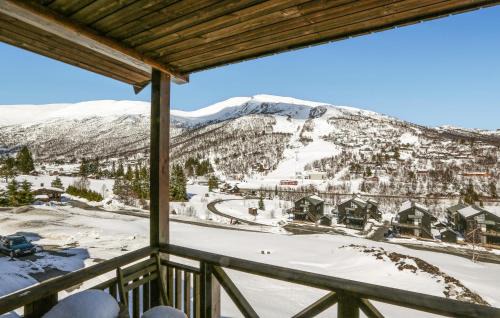2 Bedroom Cozy Apartment In Stranda