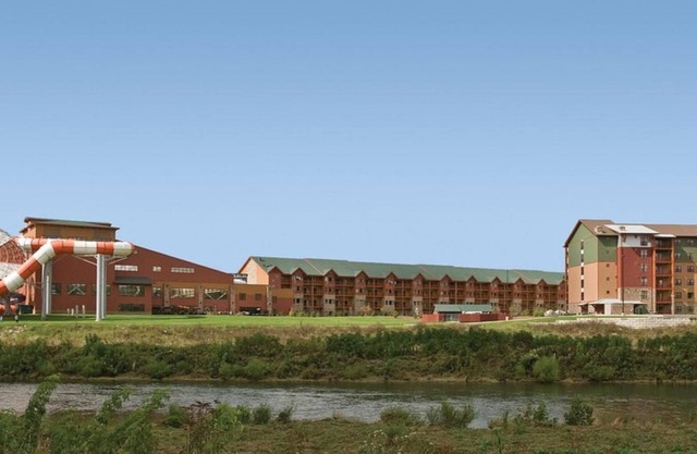 2 Bedroom Deluxe Suite in Great Smokies Lodge!