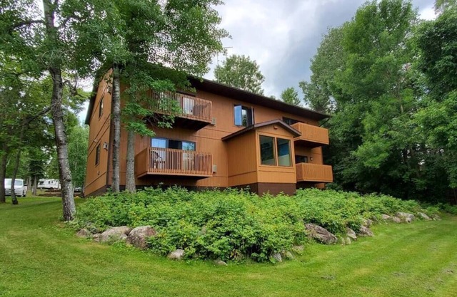 2 Bedroom Eagle Villa in Voyageurs National Park