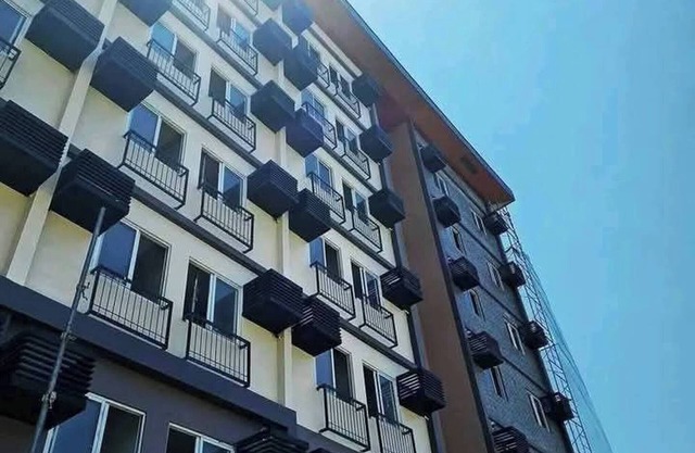 2-Bedroom Elegant Condo with Sunrise & Mountain View