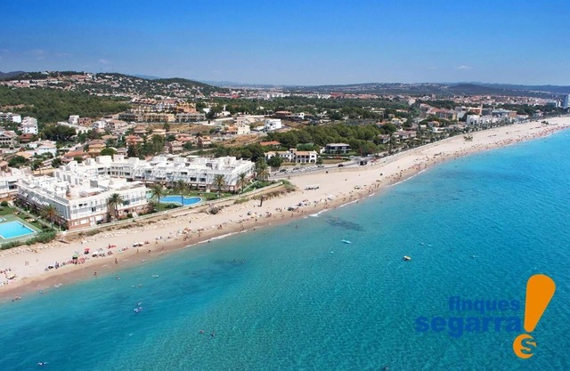Apartamento de 2 dormitorios, a 400m de la playa, en Comarruga