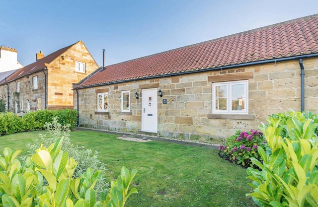 2 bedroom accommodation in Easington, Near Staithes