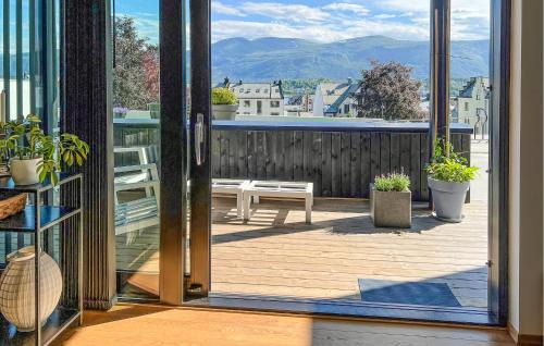 2 Bedroom Gorgeous Apartment In Ålesund