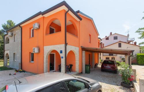 2 Bedroom Gorgeous Apartment In Umag