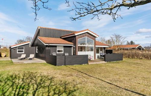 2 Bedroom Gorgeous Home In Juelsminde