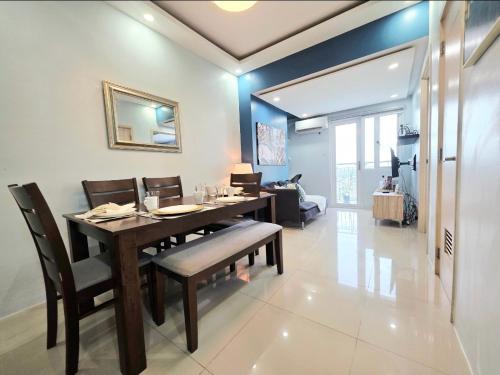 2 Bedroom Grass Residences QC T1A